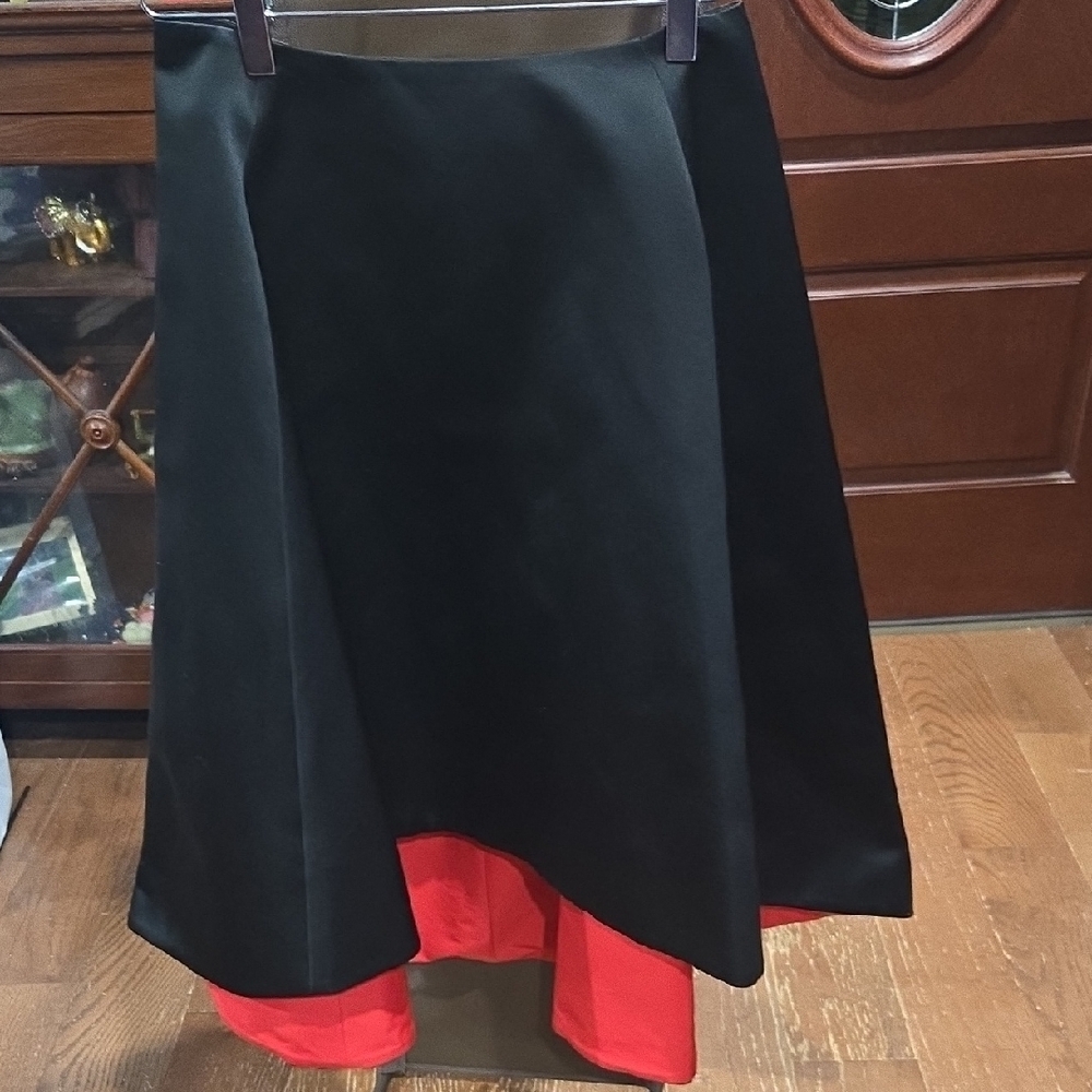 Lafayette 148, Black & Red A-Line, Asymmetrical Skirt, Sz 0 - NWT 2 Small Snags